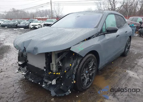 2026 BMW Ix M70 из США, поврежденный, VIN WB563CF01TCW08876